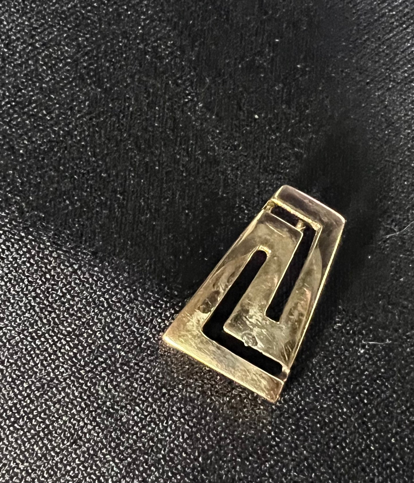 18k Wedge Aztec Style Slider